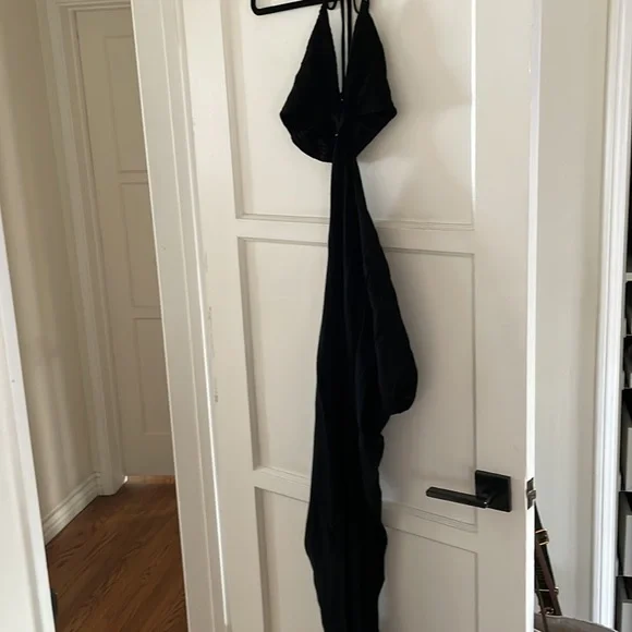 Shop Starlow Black Linen Cutout Jumpsuit - Picture 7 of 8